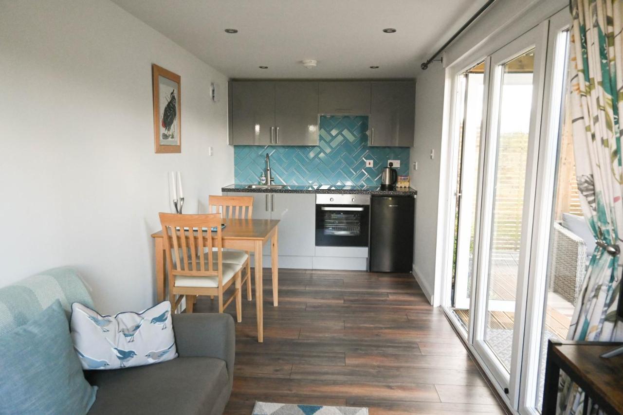 Delphinum Cabin Badsey Exterior foto