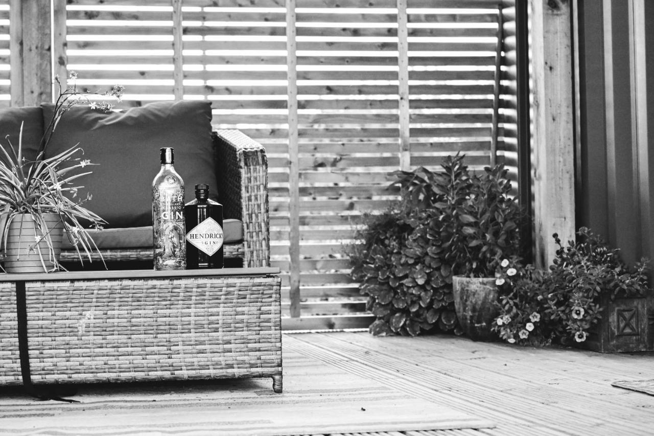 Delphinum Cabin Badsey Exterior foto